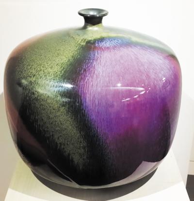 多彩釉方圓瓶 (2004)